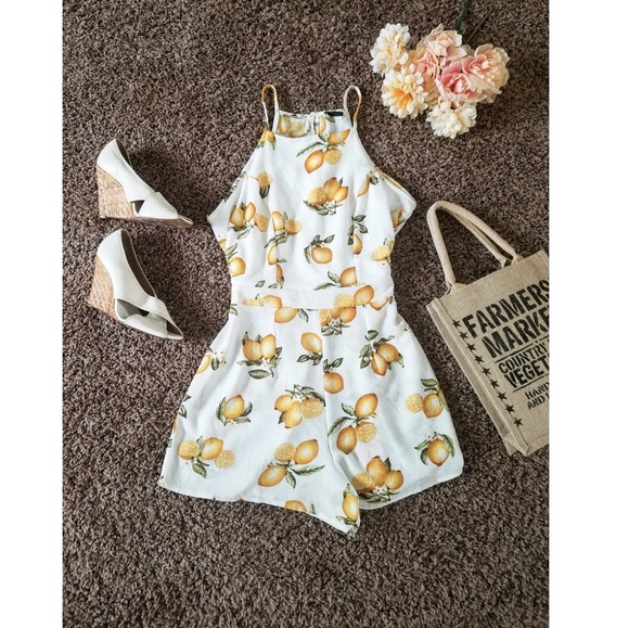 Forever 21 Pants - Lemon print romper
